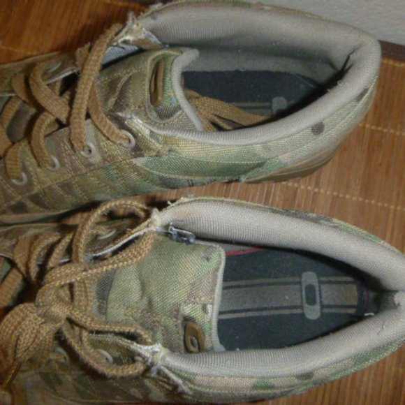 RARE OAKLEY  CAMO    CANVAS    SHOES Men\'s Size 12 main image 7